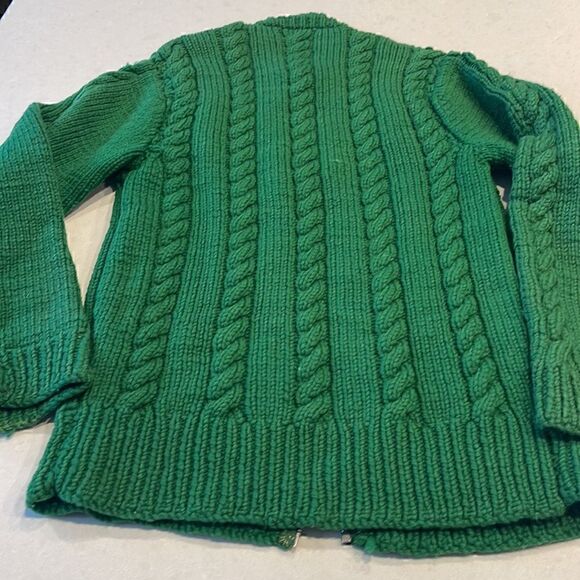 Homemade women’s cardigan size medium to large see measurements green super cool - Picture 8 of 10